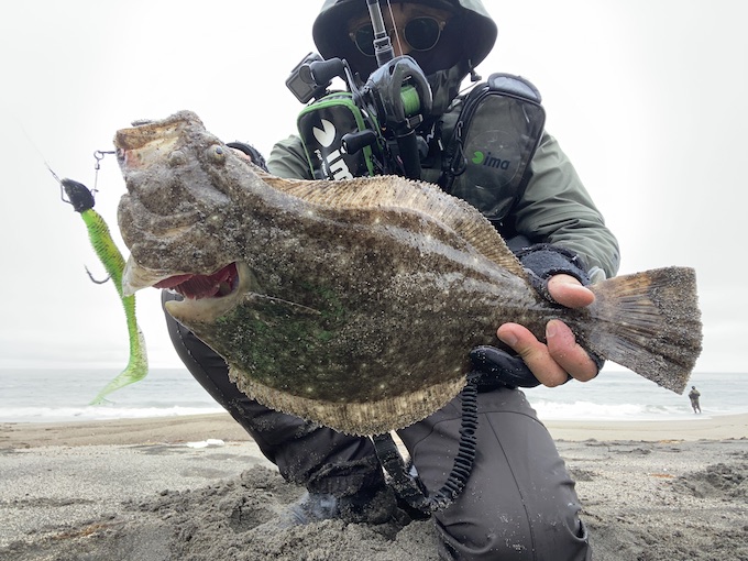 サーフでヒラメが釣れないどハマり状態の時にするべき対処方法を実釣を交えて解説 5月23日 日 16日振りに釣れたヒラメと共に Redhead